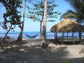 Hotel-Los-Gringos-Beach-2